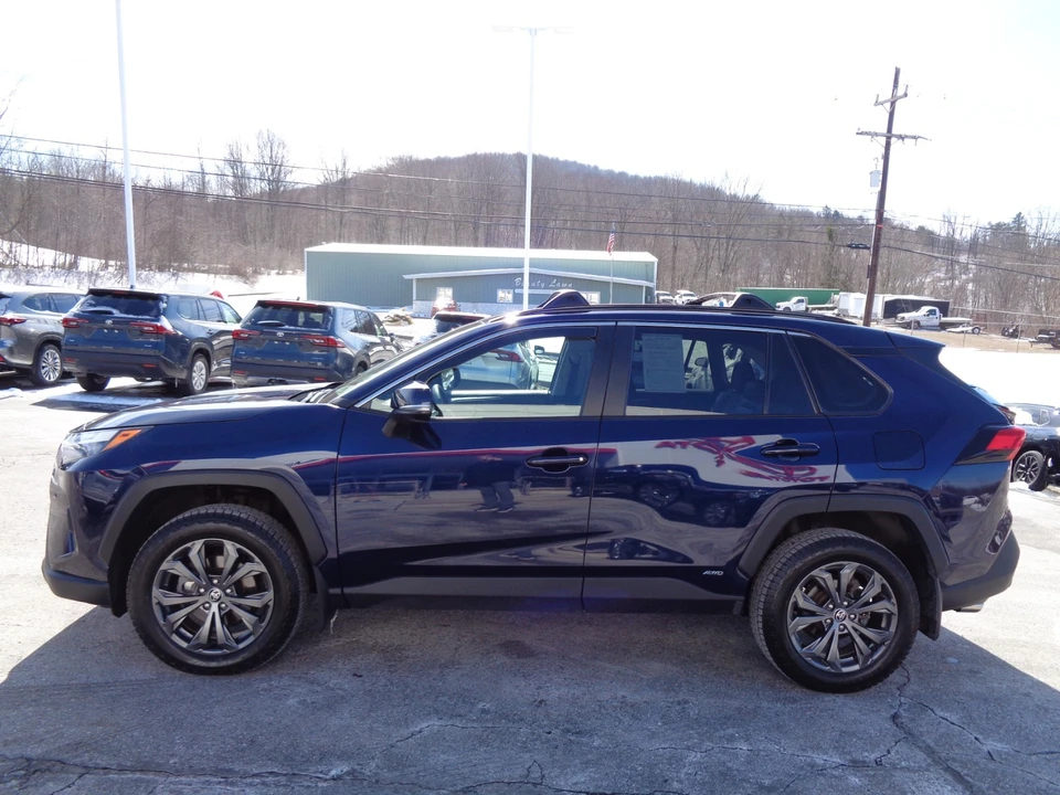 2023 Toyota RAV4 5th Gen - Image 7 of 21