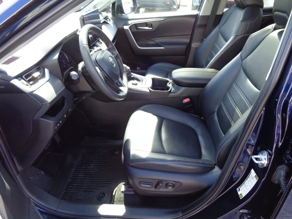 2023 Toyota RAV4 5th Gen - Image 13 of 21