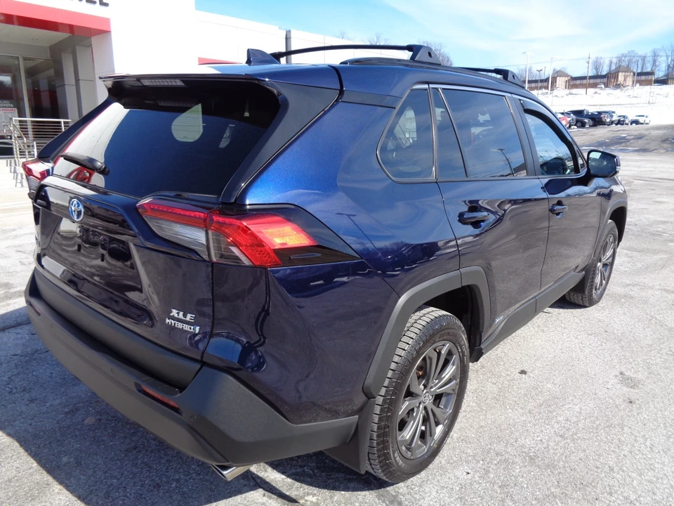2023 Toyota RAV4 5th Gen - Image 4 of 21