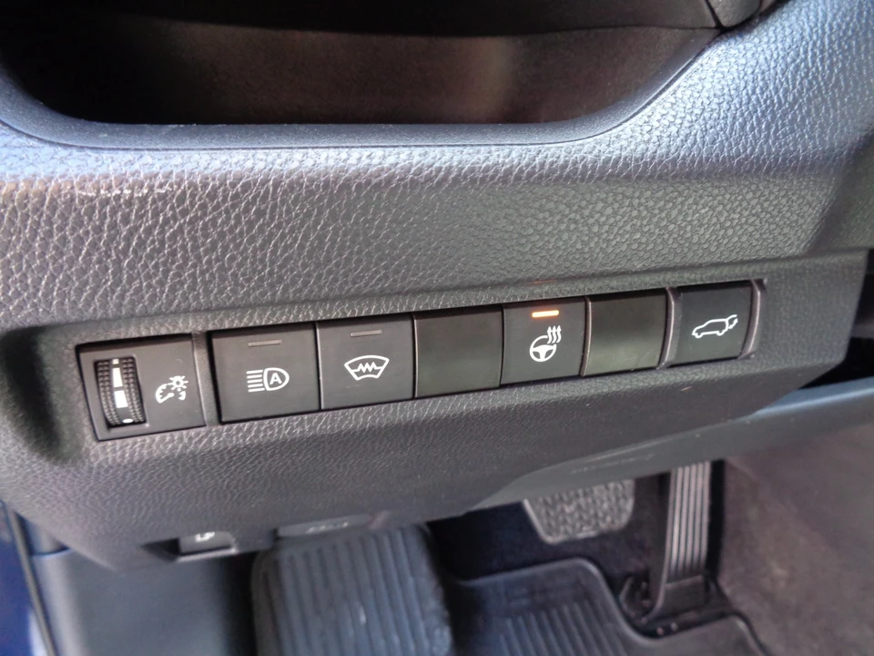2023 Toyota RAV4 5th Gen - Image 14 of 21