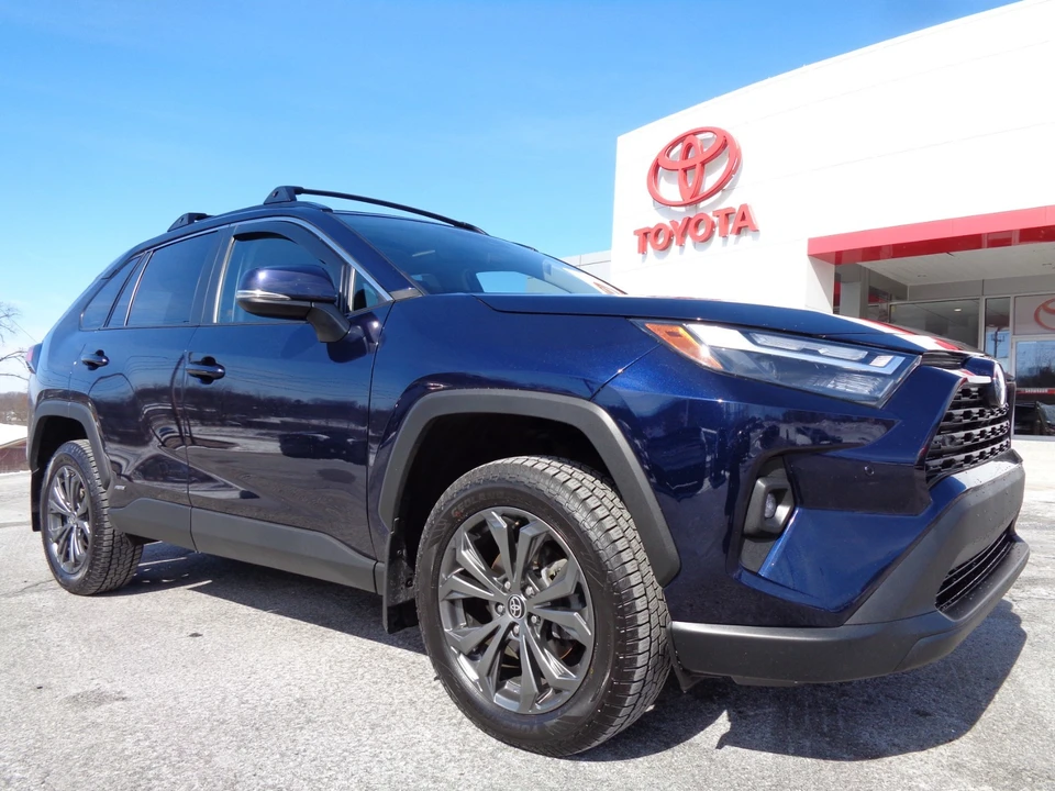 2023 Toyota RAV4 5th Gen - Image 2 of 21