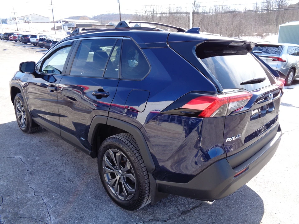 2023 Toyota RAV4 5th Gen - Image 6 of 21
