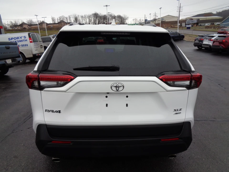 2023 Toyota RAV4 5th Gen - Image 5 of 21