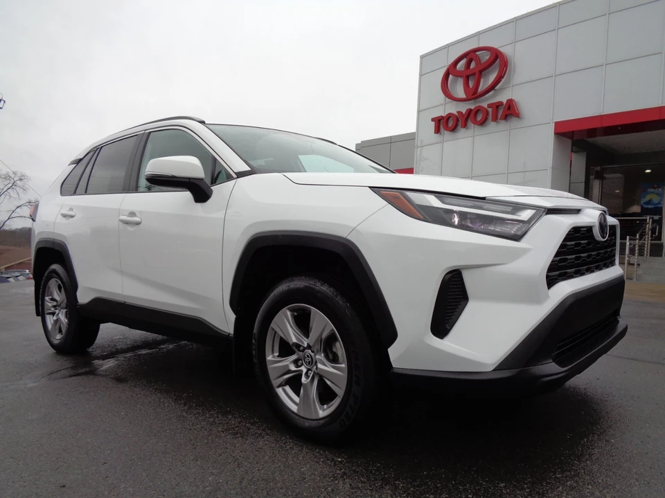 2023 Toyota RAV4 5th Gen - Image 2 of 21