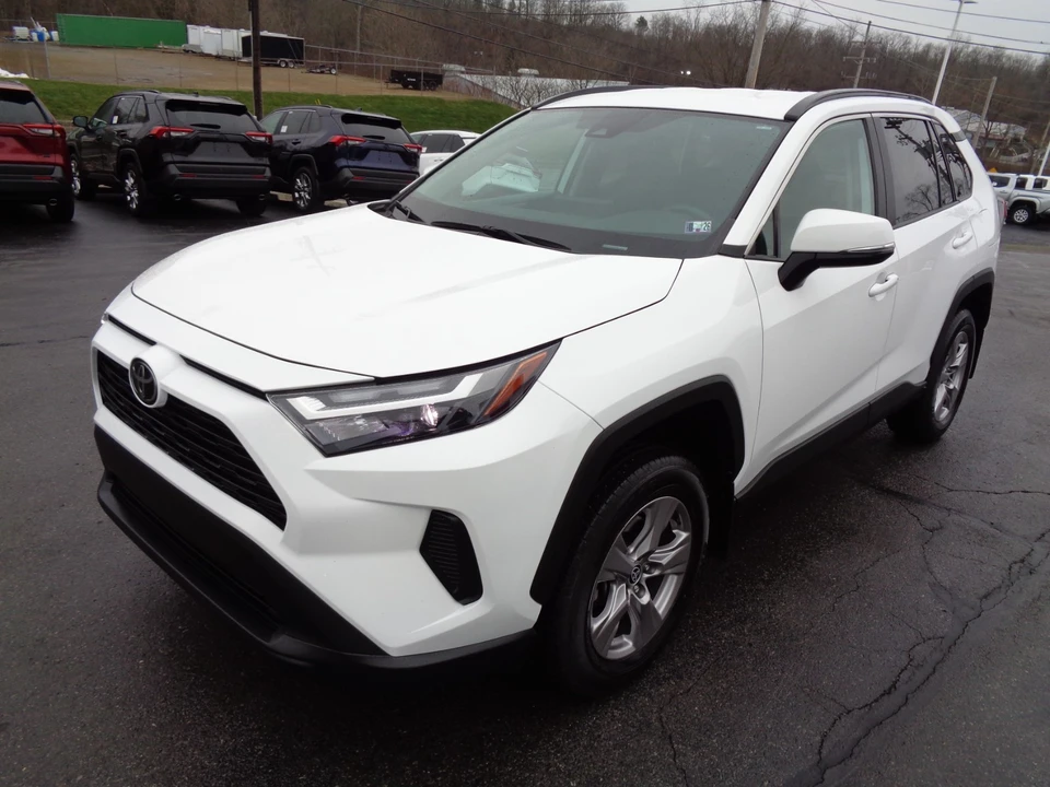 2023 Toyota RAV4 5th Gen - Image 8 of 21