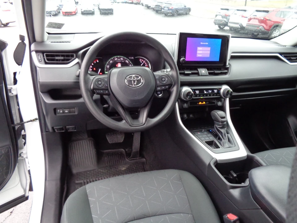 2023 Toyota RAV4 5th Gen - Image 15 of 21