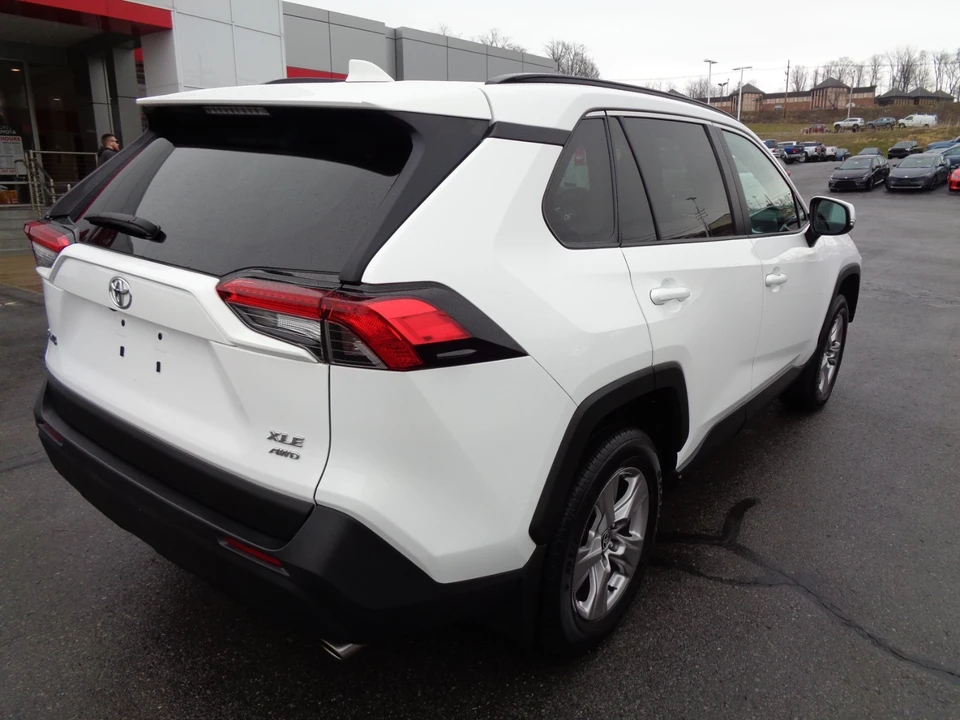 2023 Toyota RAV4 5th Gen - Image 4 of 21