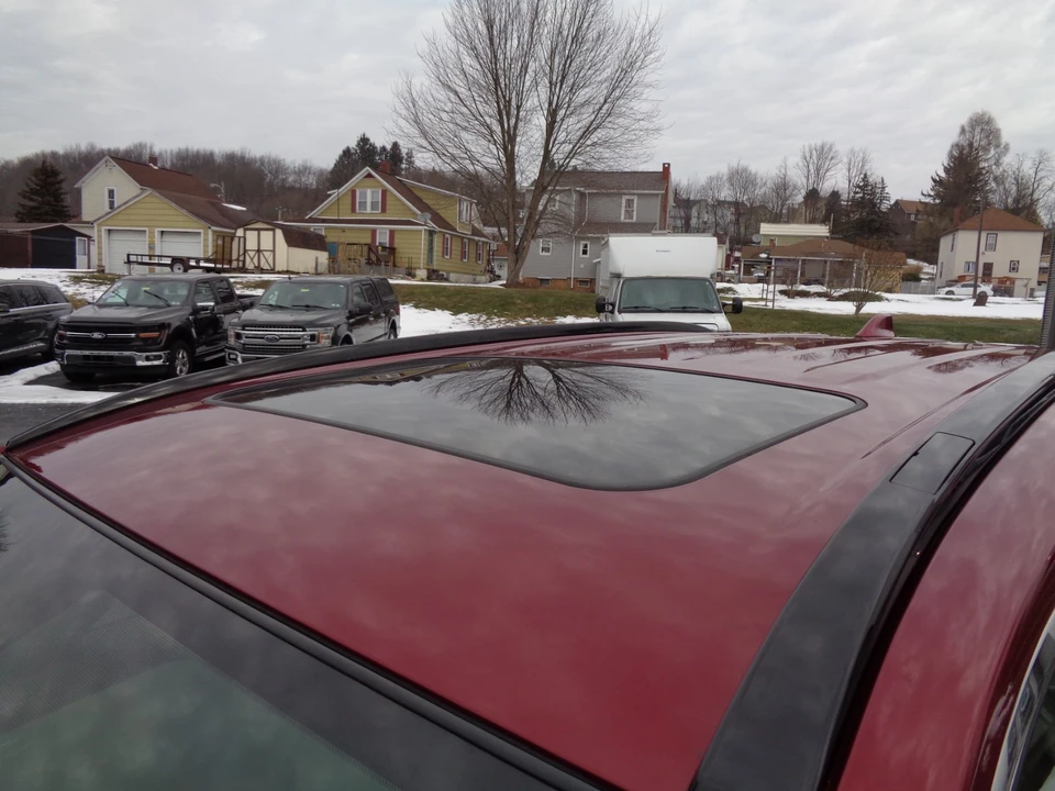 2023 Toyota RAV4 5th Gen - Image 11 of 21