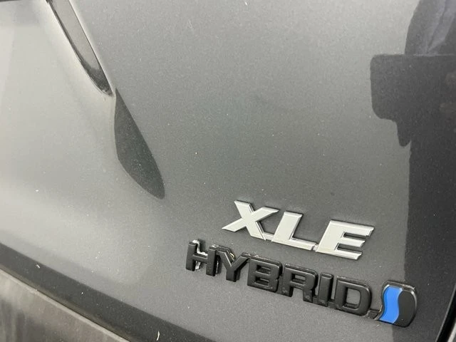 2023 Toyota RAV4 5th Gen - Image 6 of 8