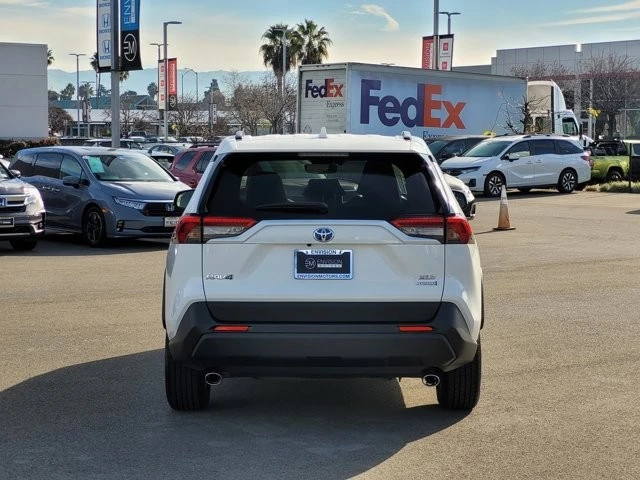 2023 Toyota RAV4 5th Gen - Image 5 of 12