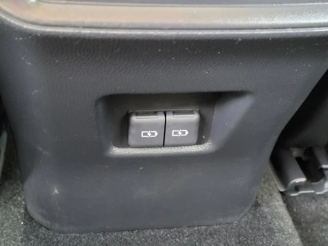 2023 Toyota RAV4 5th Gen - Image 11 of 12