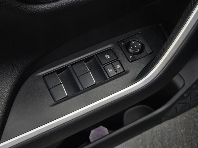 2023 Toyota RAV4 5th Gen - Image 11 of 12