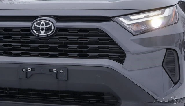 2023 Toyota RAV4 5th Gen - Image 10 of 21