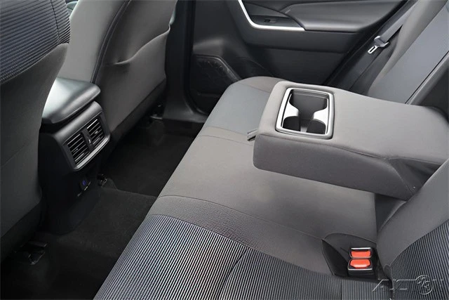 2023 Toyota RAV4 5th Gen - Image 17 of 21