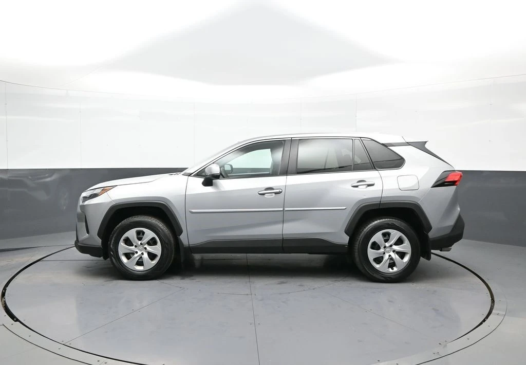 2023 Toyota RAV4 5th Gen - Image 9 of 12
