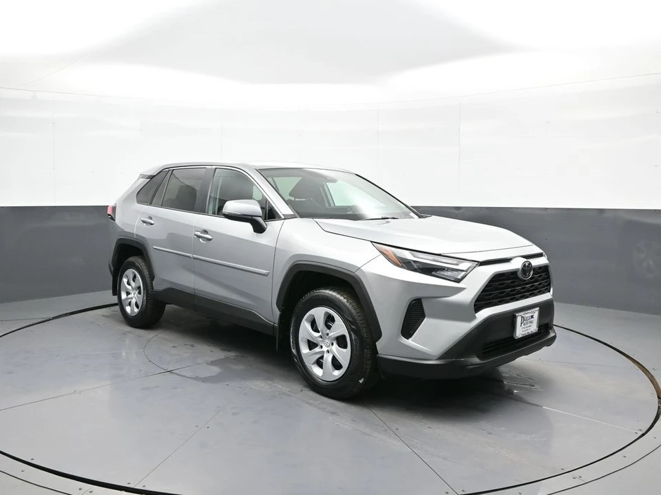 2023 Toyota RAV4 5th Gen - Image 4 of 12