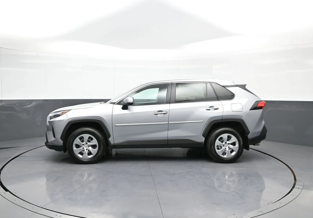 2023 Toyota RAV4 5th Gen - Image 9 of 12
