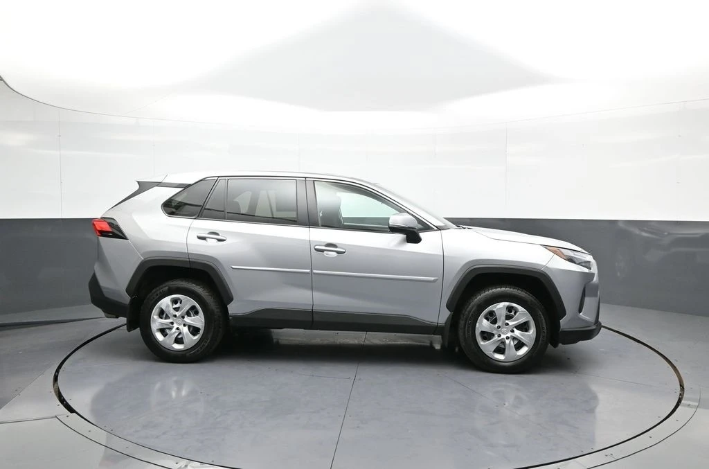 2023 Toyota RAV4 5th Gen - Image 5 of 12