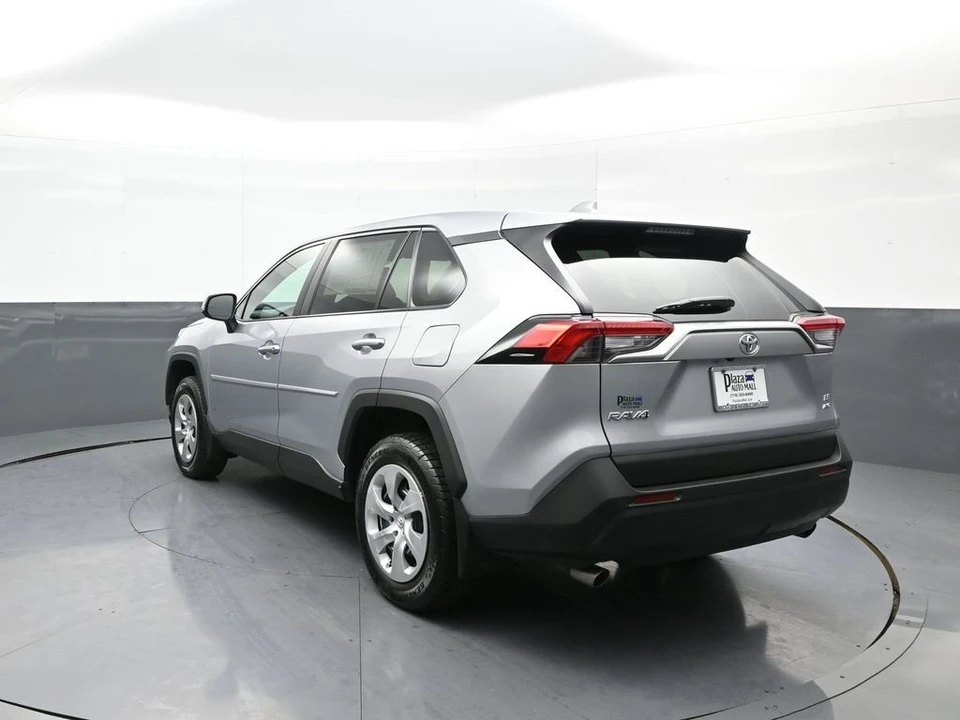 2023 Toyota RAV4 5th Gen - Image 8 of 12