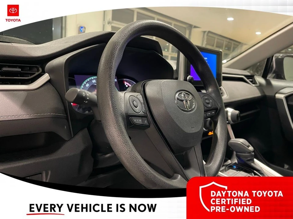 2023 Toyota RAV4 5th Gen - Image 6 of 10