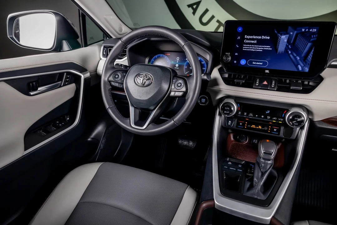 2023 Toyota RAV4 5th Gen - Image 7 of 12
