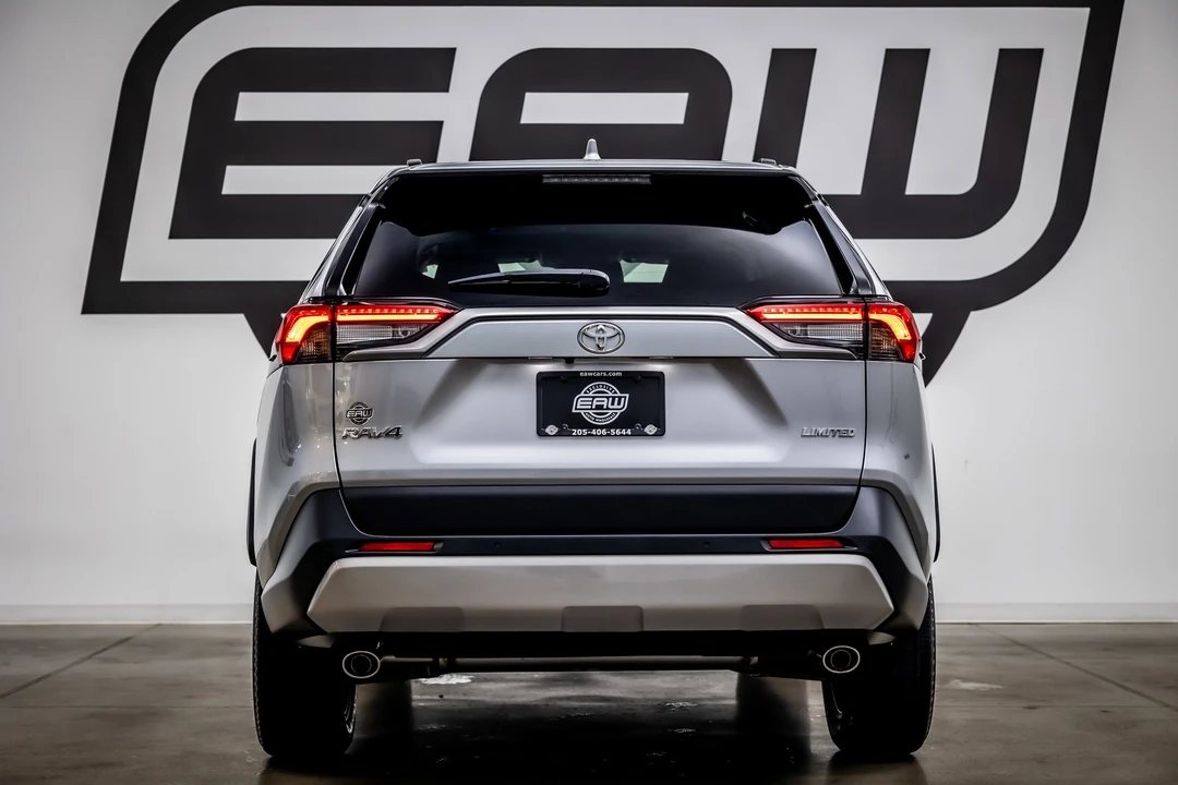 2023 Toyota RAV4 5th Gen - Image 11 of 12