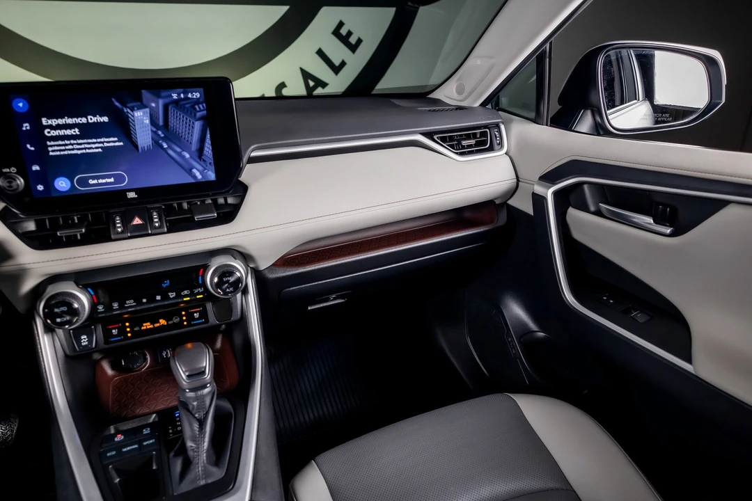 2023 Toyota RAV4 5th Gen - Image 8 of 12