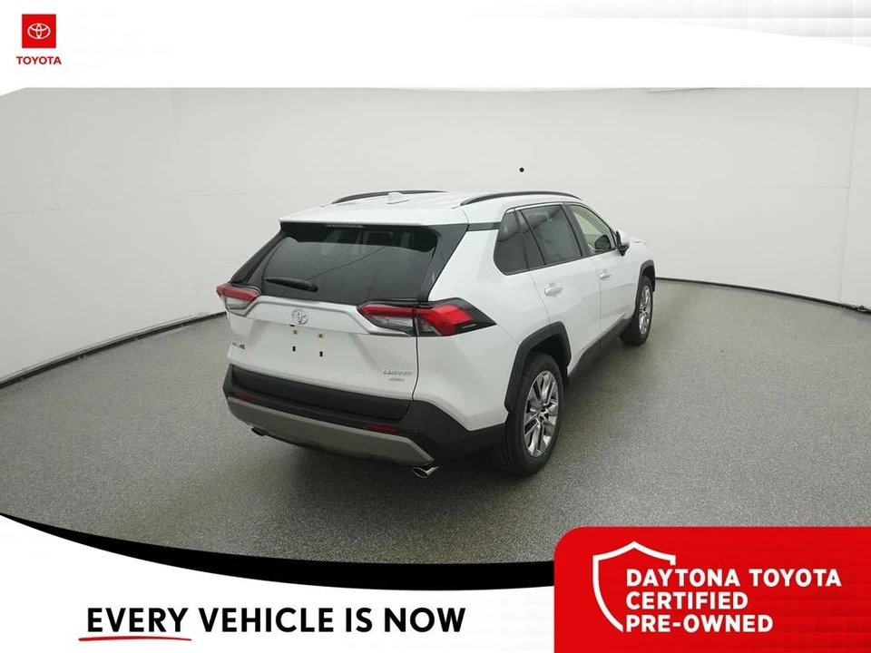 2023 Toyota RAV4 5th Gen - Image 8 of 12
