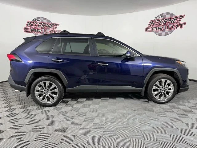 2023 Toyota RAV4 5th Gen - Image 8 of 12