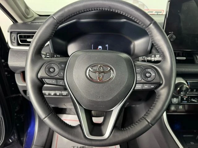 2023 Toyota RAV4 5th Gen - Image 13 of 21