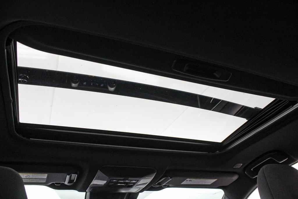 2023 Toyota RAV4 5th Gen - Image 20 of 21