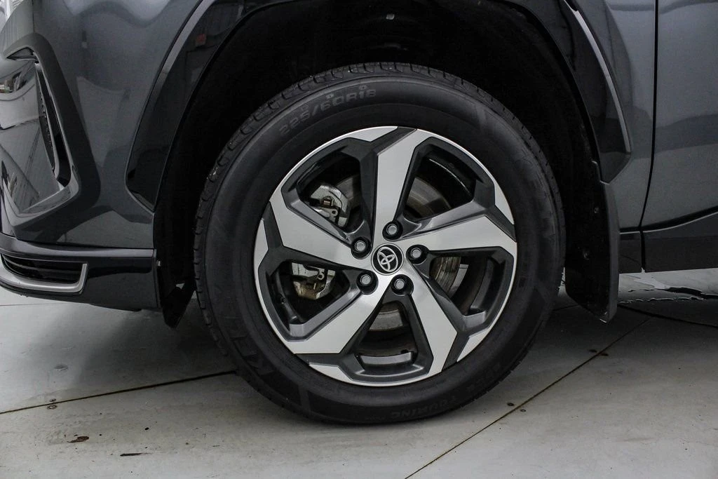 2023 Toyota RAV4 5th Gen - Image 11 of 21