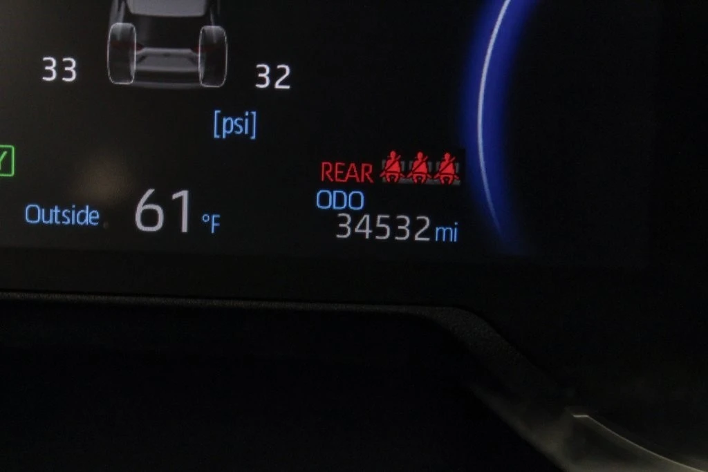 2023 Toyota RAV4 5th Gen - Image 18 of 21