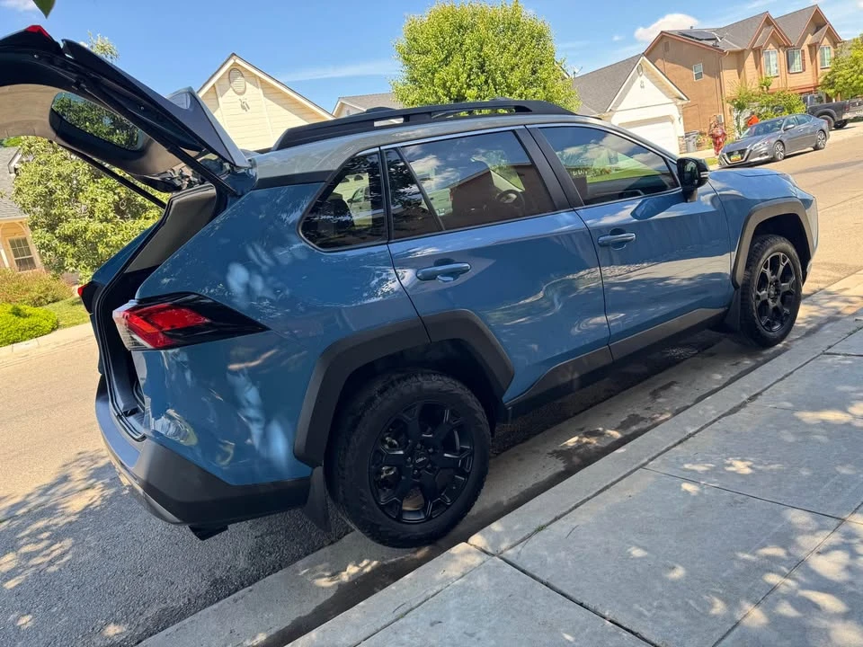 2023 Toyota RAV4 5th Gen - Image 14 of 20