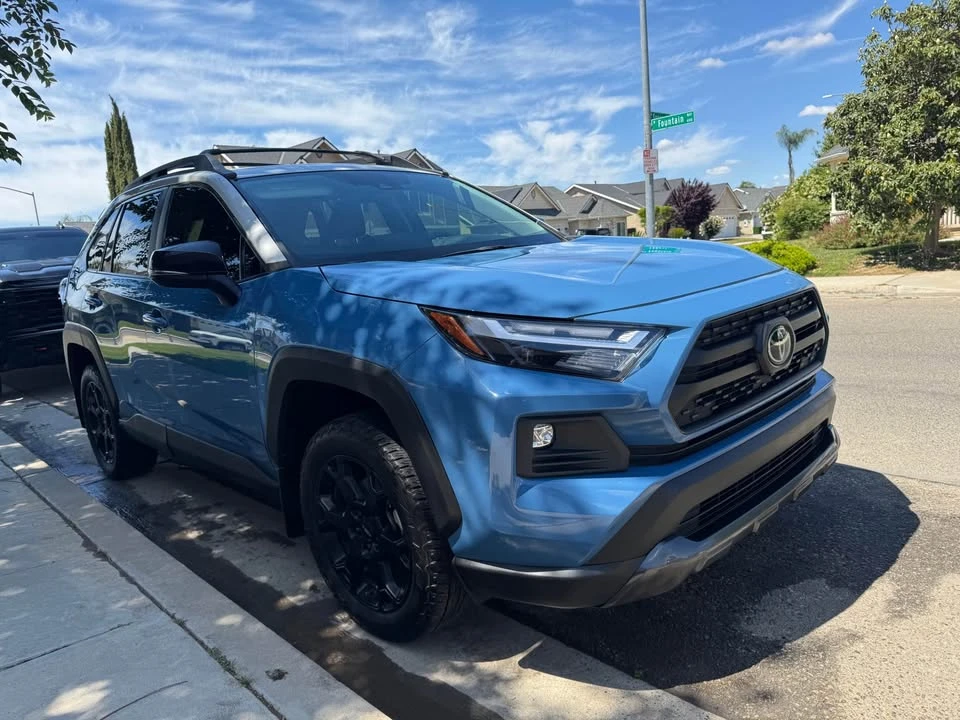 2023 Toyota RAV4 5th Gen - Image 16 of 20