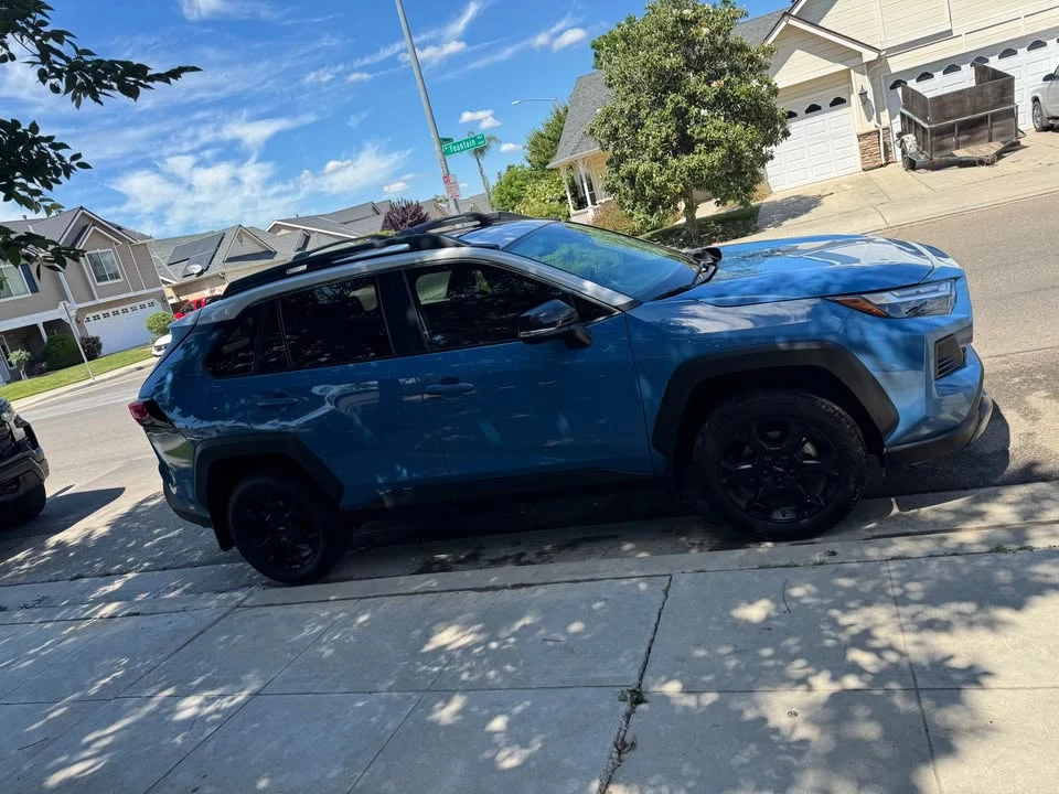 2023 Toyota RAV4 5th Gen - Image 15 of 20
