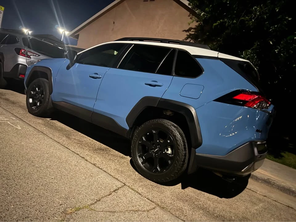 2023 Toyota RAV4 5th Gen - Image 19 of 20
