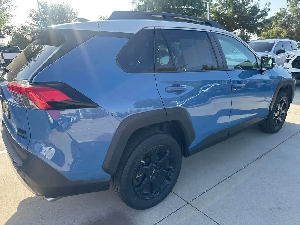 2023 Toyota RAV4 5th Gen - Image 12 of 14