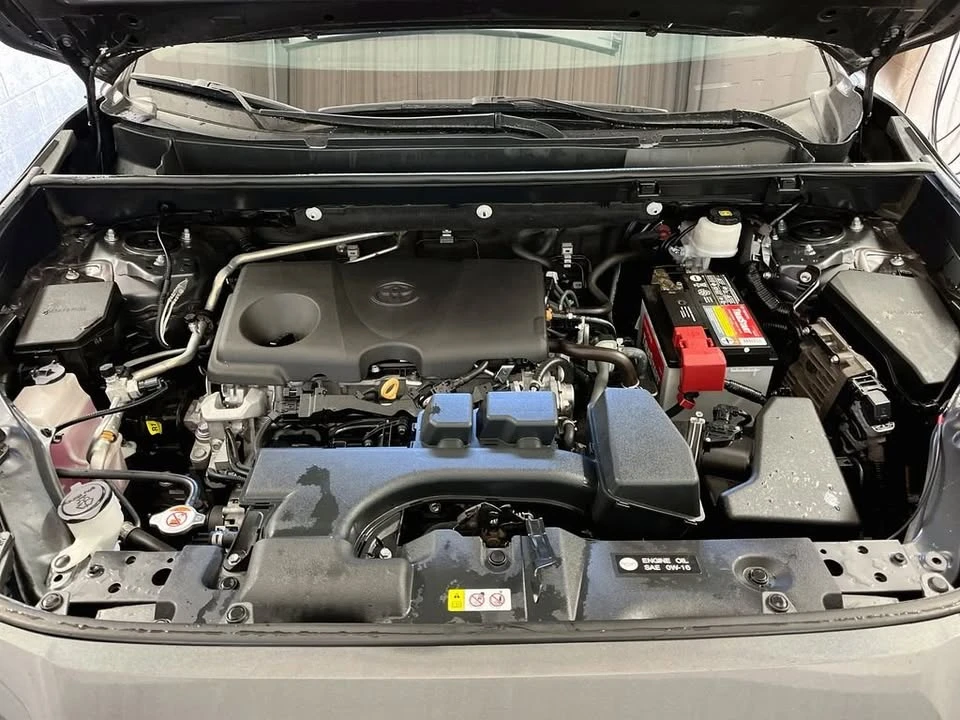 2023 Toyota RAV4 5th Gen - Image 17 of 18