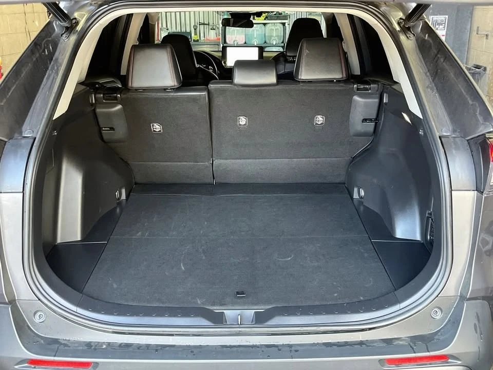 2023 Toyota RAV4 5th Gen - Image 16 of 18