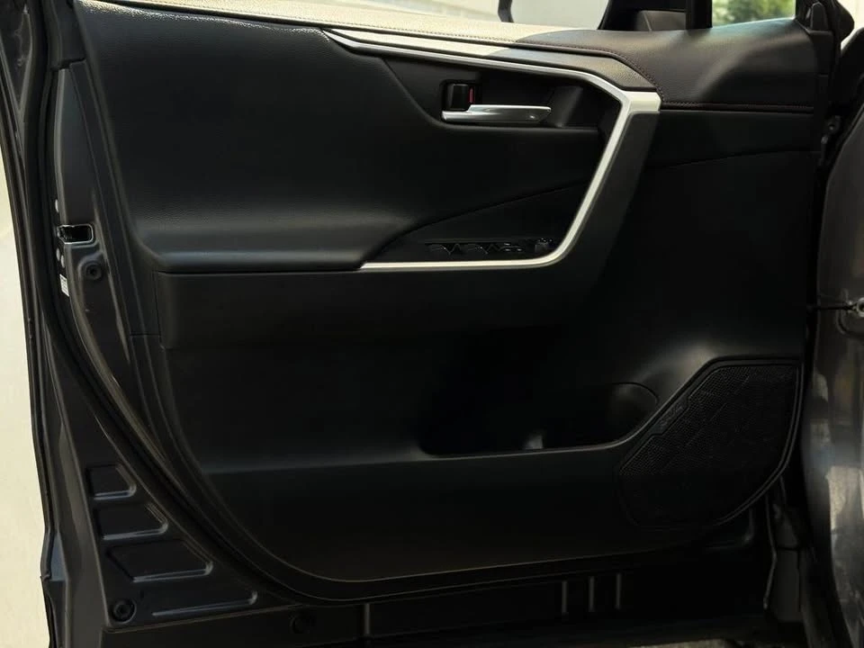 2023 Toyota RAV4 5th Gen - Image 11 of 20