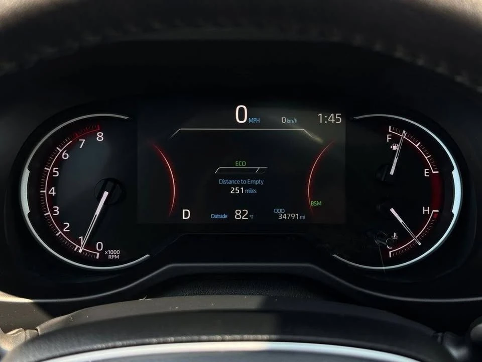2023 Toyota RAV4 5th Gen - Image 17 of 20