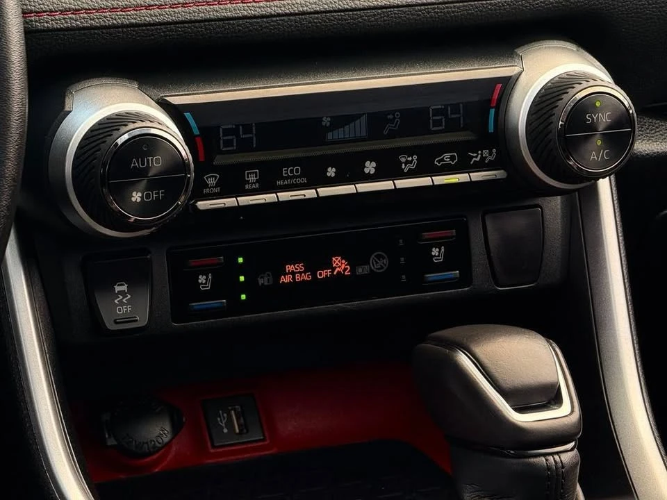 2023 Toyota RAV4 5th Gen - Image 19 of 20