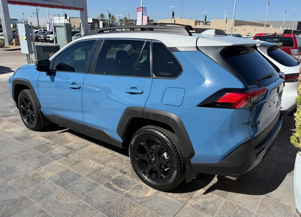 2023 Toyota RAV4 5th Gen - Image 5 of 11