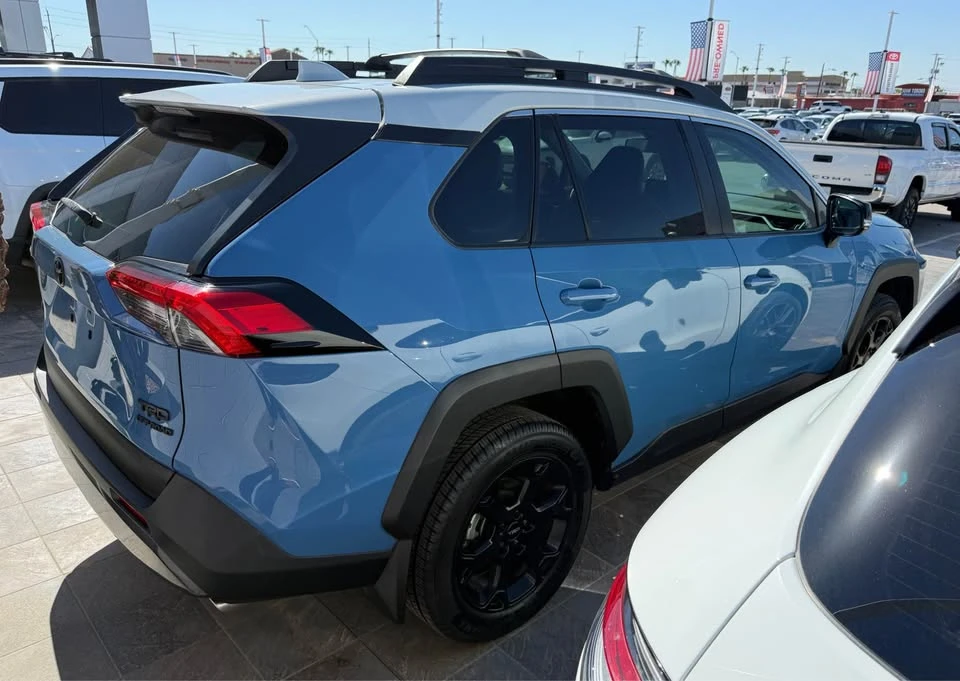 2023 Toyota RAV4 5th Gen - Image 6 of 11