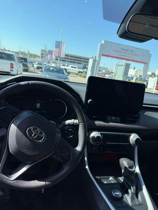 2023 Toyota RAV4 5th Gen - Image 8 of 11