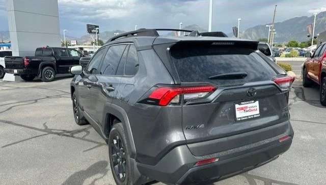 2023 Toyota RAV4 5th Gen - Image 8 of 20