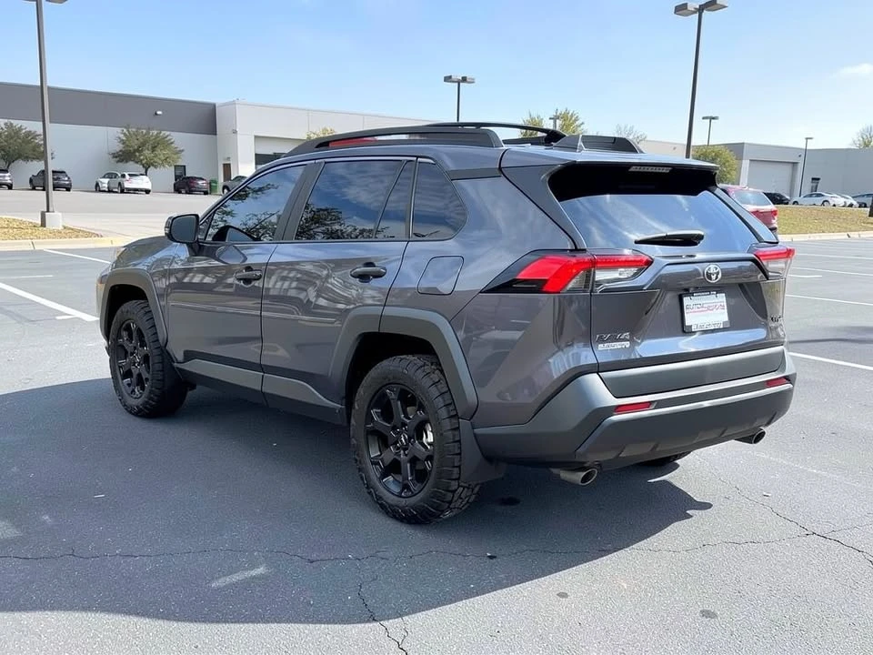 2023 Toyota RAV4 5th Gen - Image 4 of 20