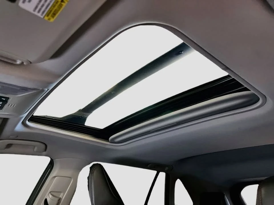 2023 Toyota RAV4 5th Gen - Image 12 of 17