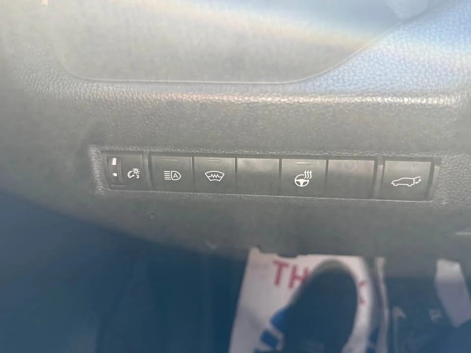 2023 Toyota RAV4 5th Gen - Image 7 of 7